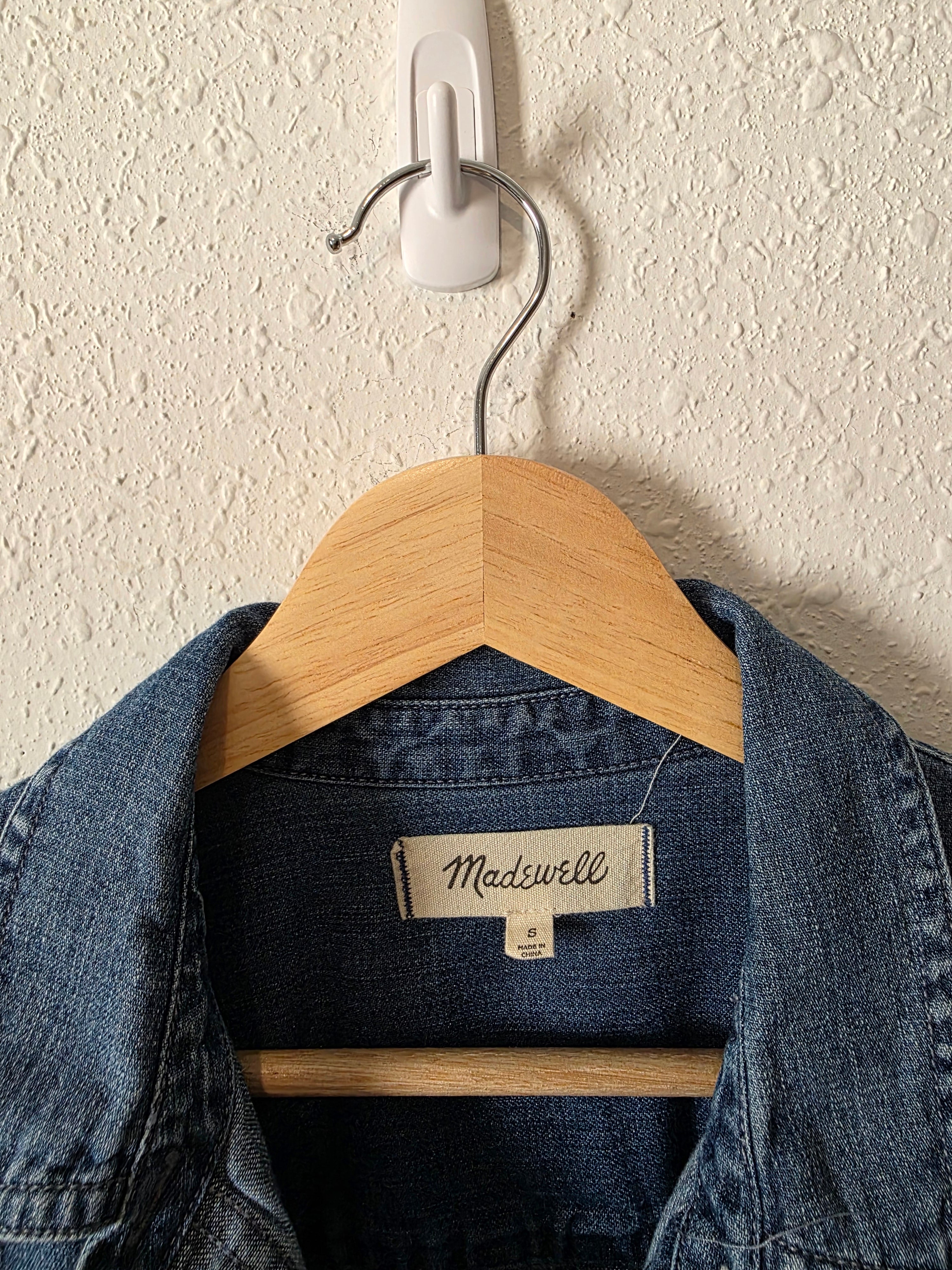 Madewell Button Up Denim Shirt (S)