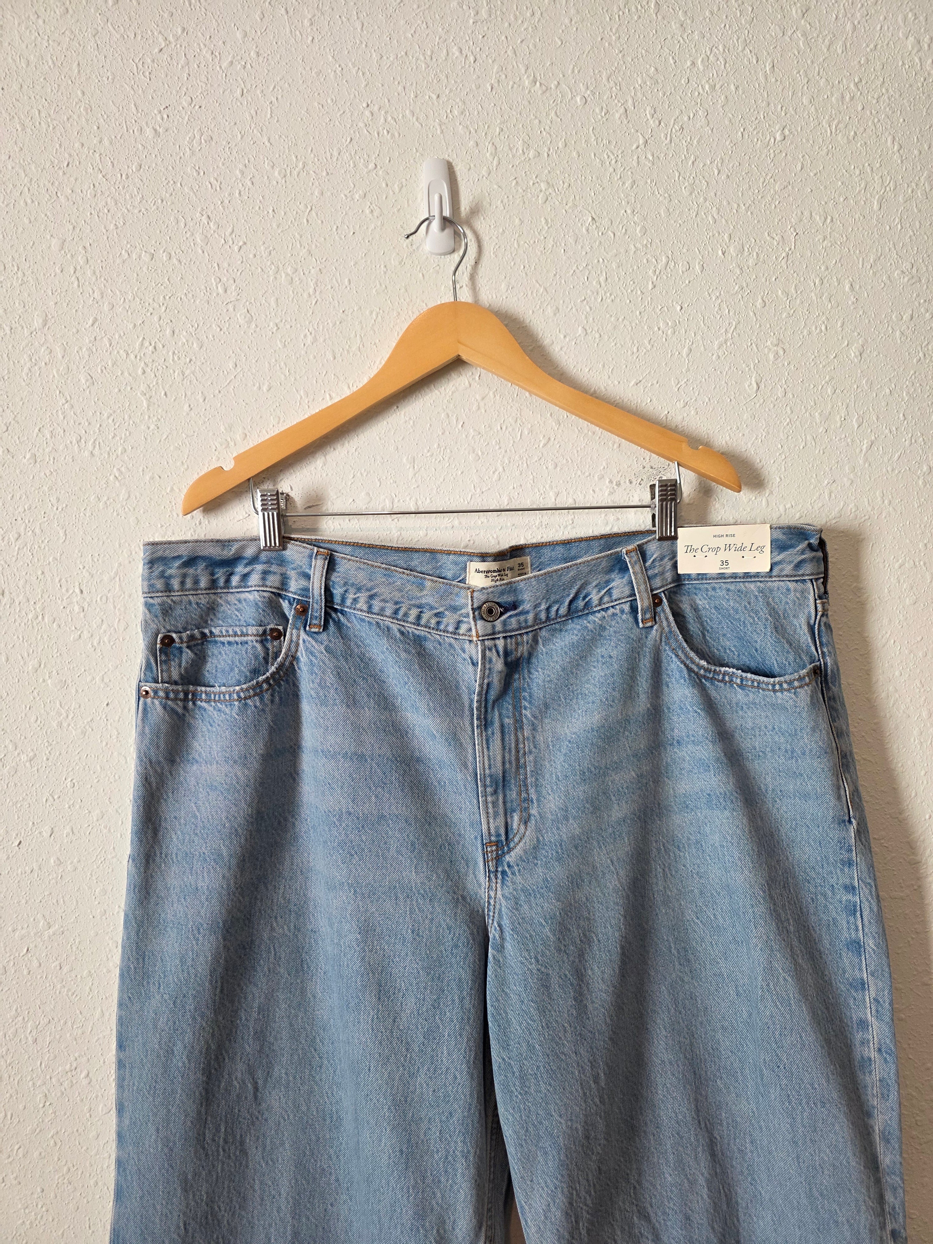 NEW Abercrombie Wide Leg Crop Jeans (35 short)