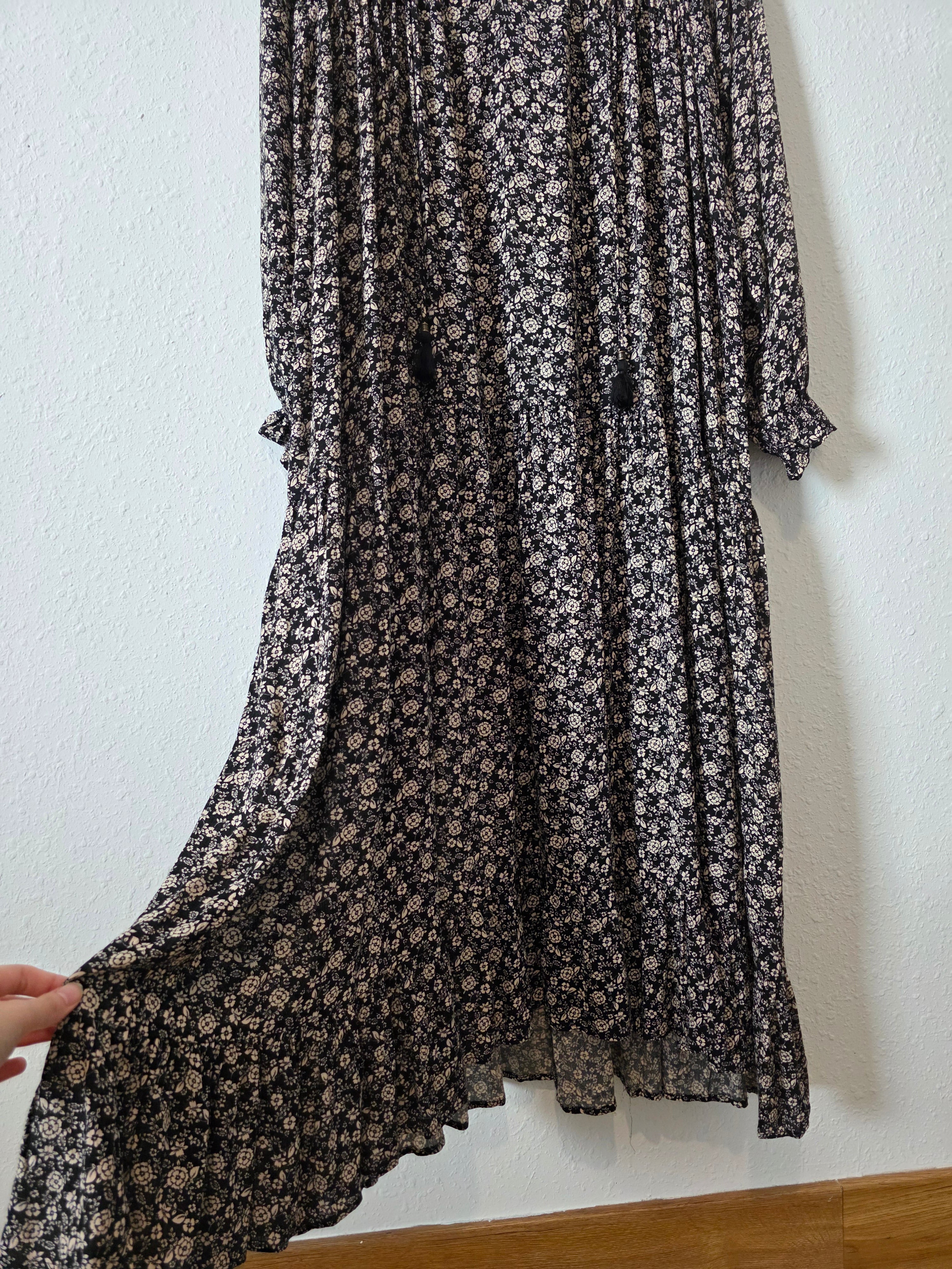 Carly Jean Floral Maxi Dress (XS)