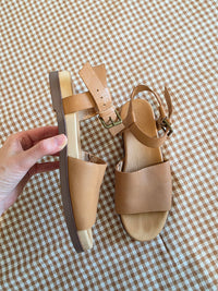 Madewell Leather Ankle Strap Sandals (7)
