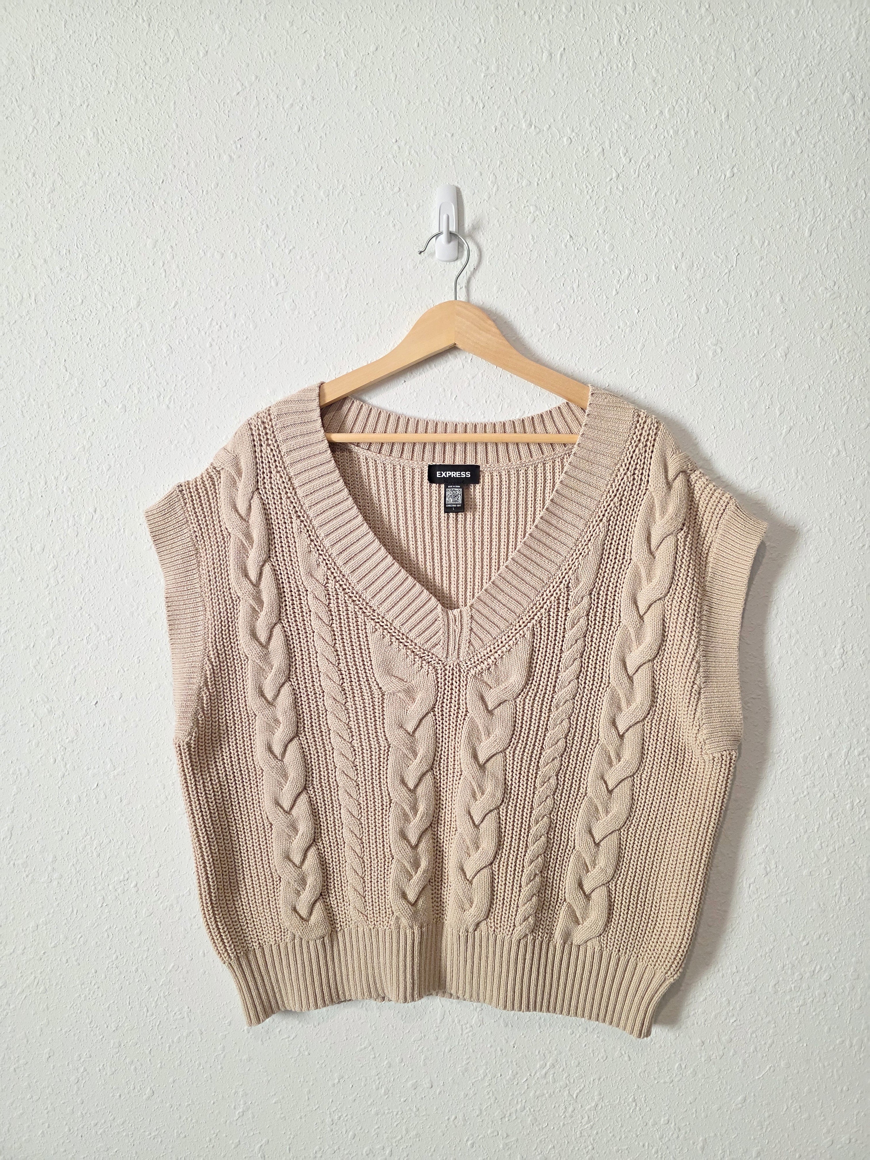 Cable Knit Sweater Vest (L)
