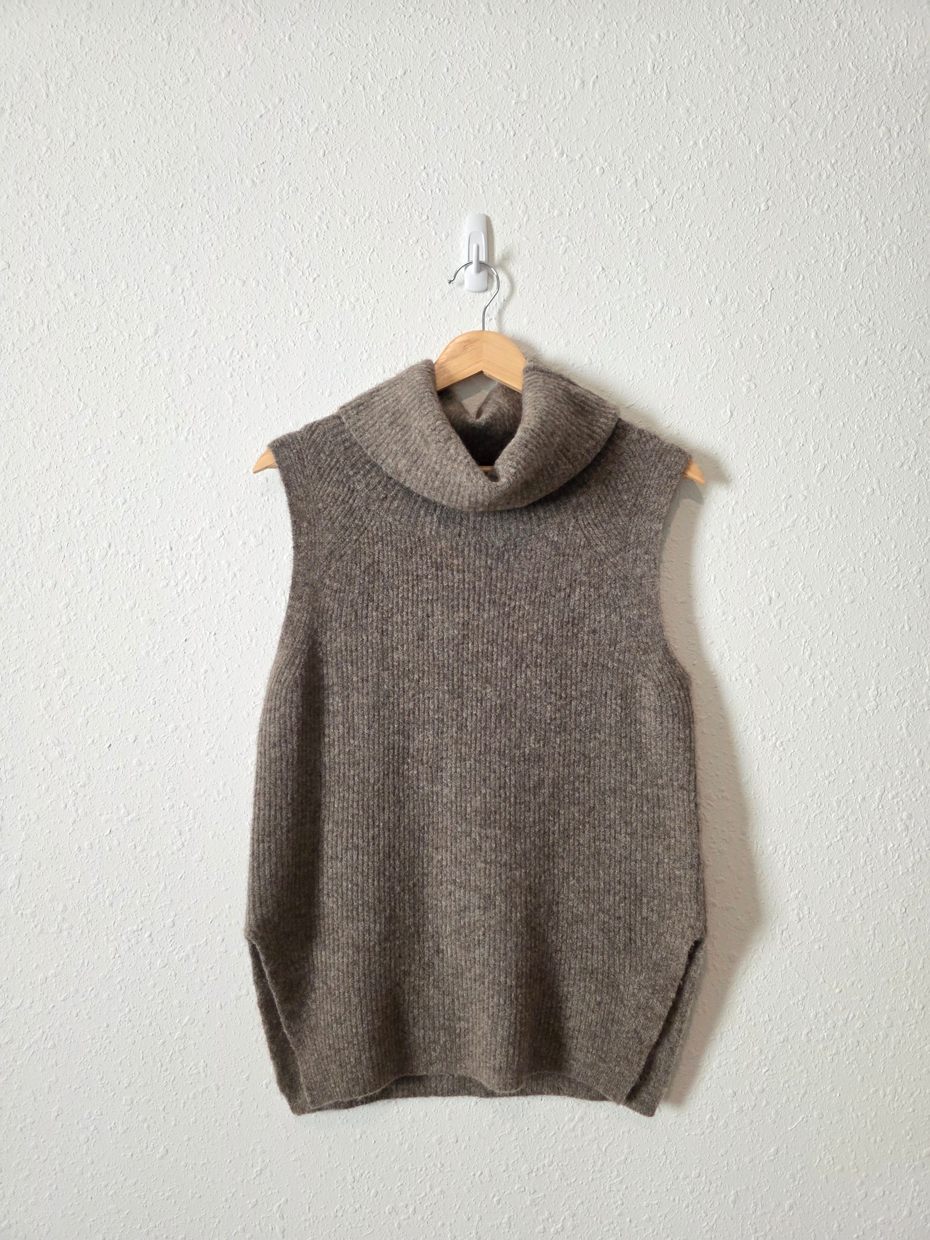 Aritzia Wool Blend Sweater Vest (S)