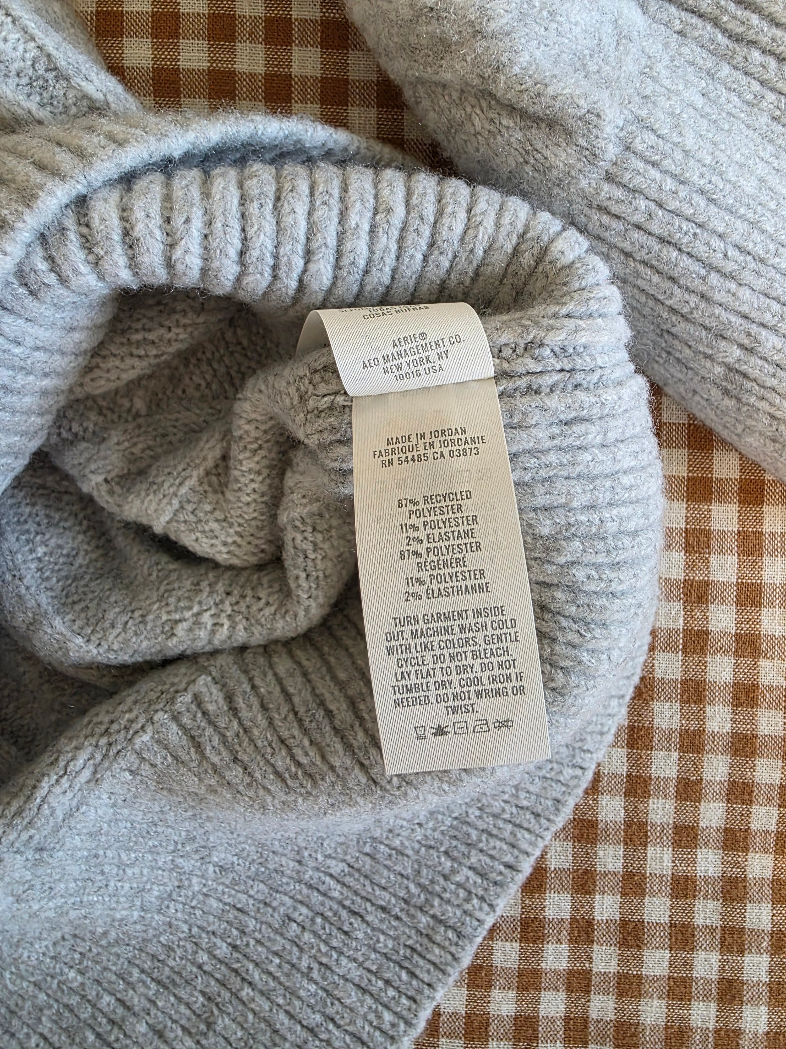 NEW Aerie Cozy Cable Knit Sweater (M)