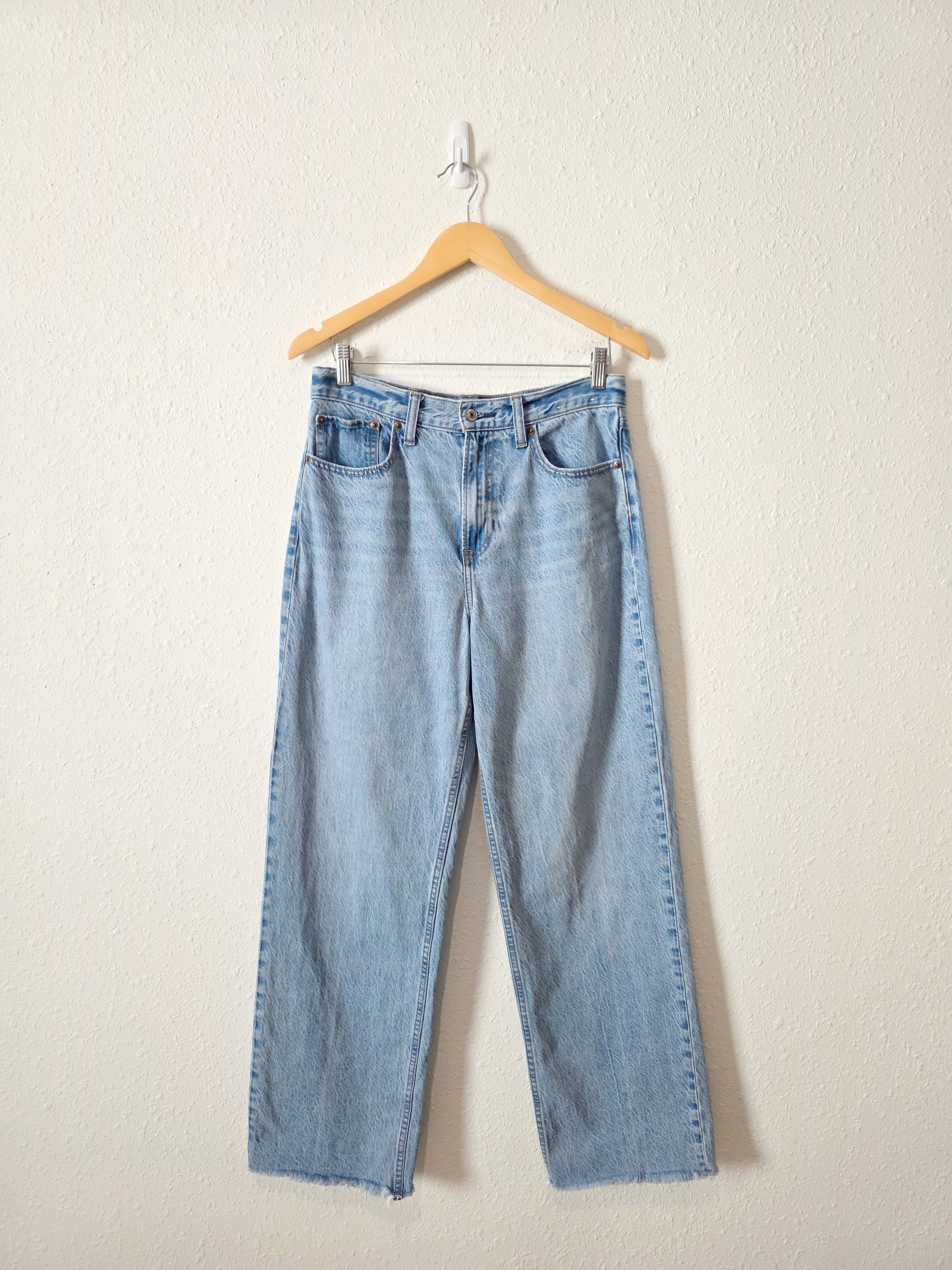 Abercrombie High Rise Loose Jeans (28)