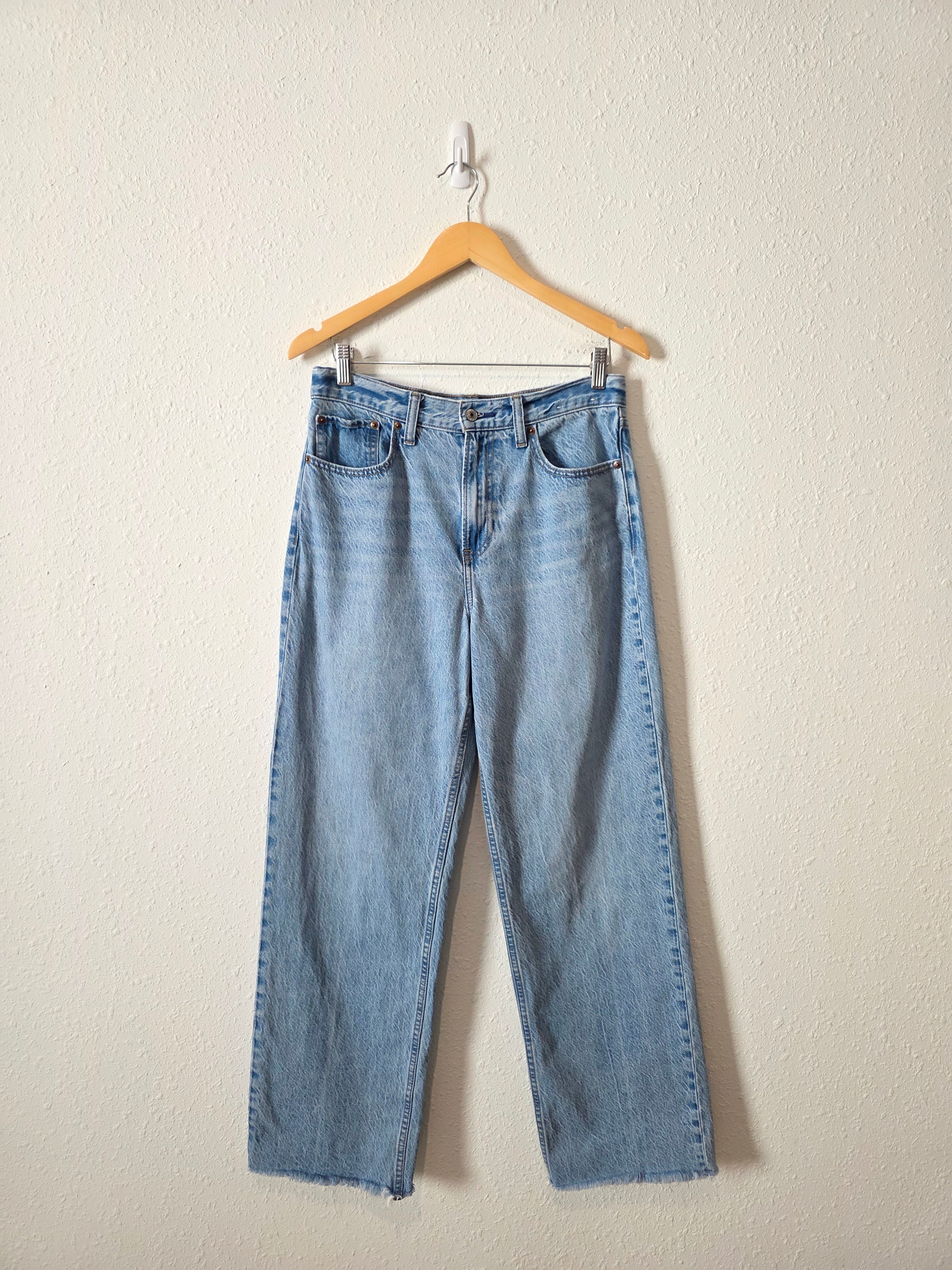 Abercrombie High Rise Loose Jeans (28)