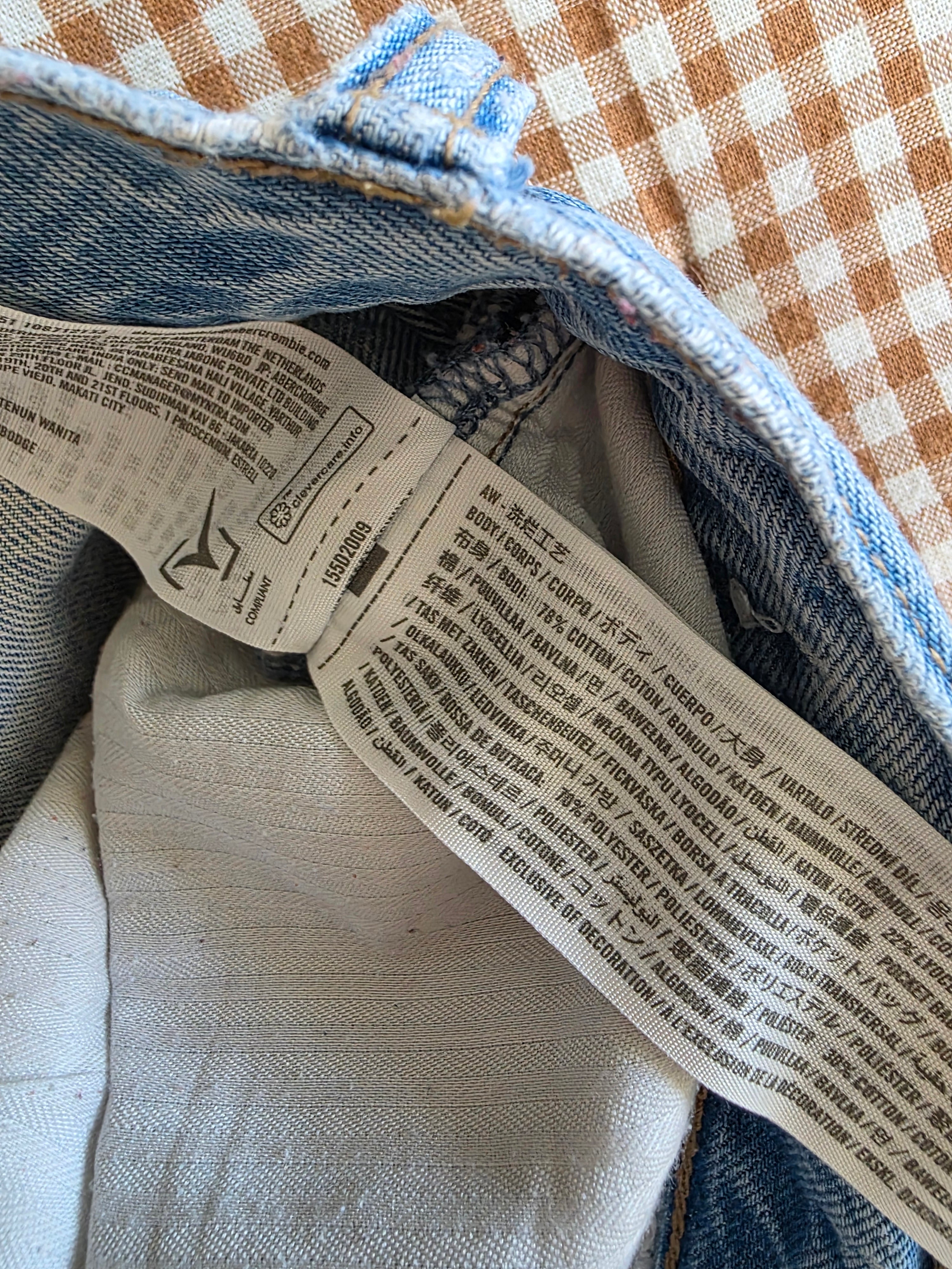 Abercrombie High Rise Loose Jeans (28)