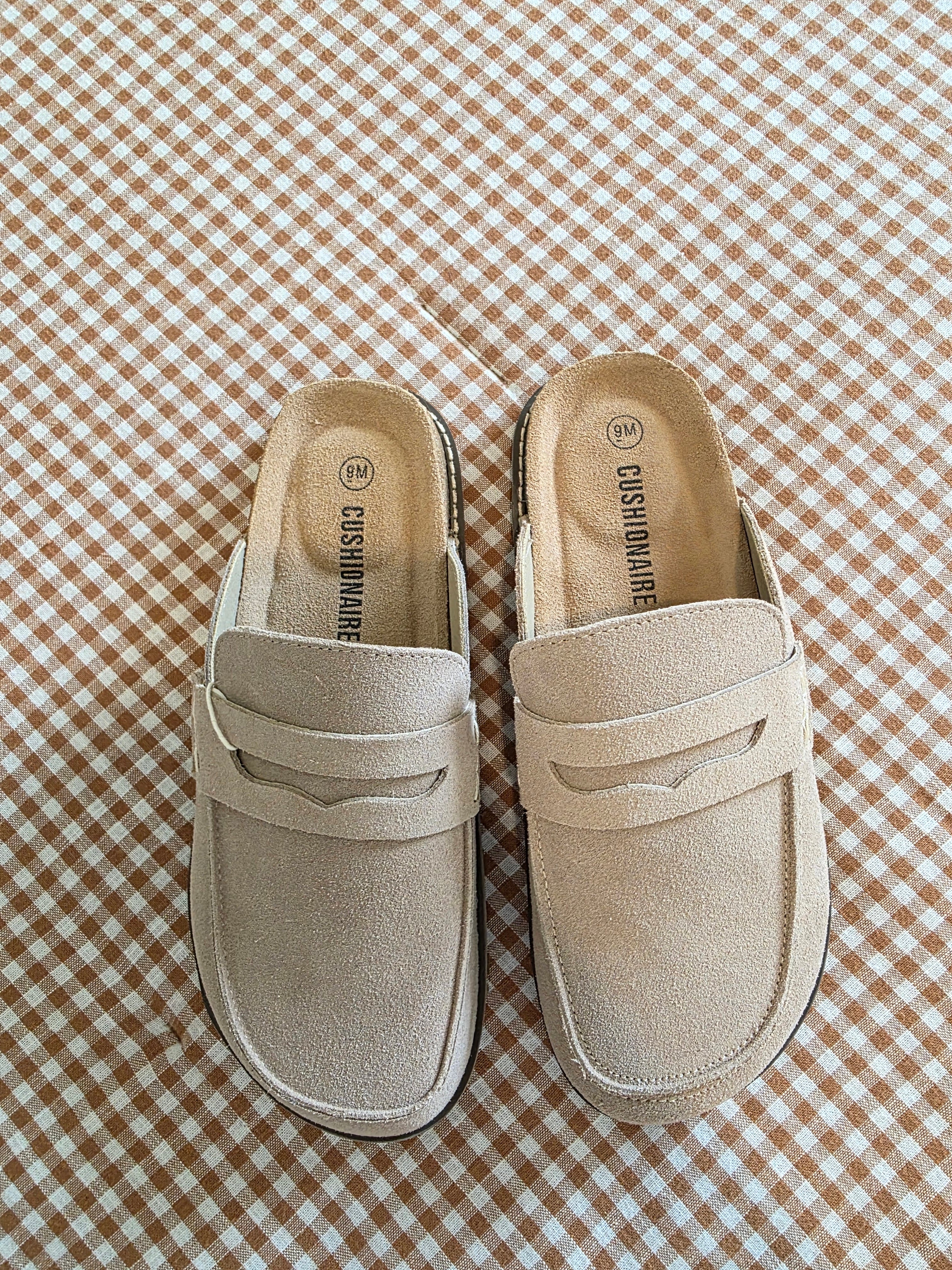 NEW Cushionaire Suede Clogs (9)