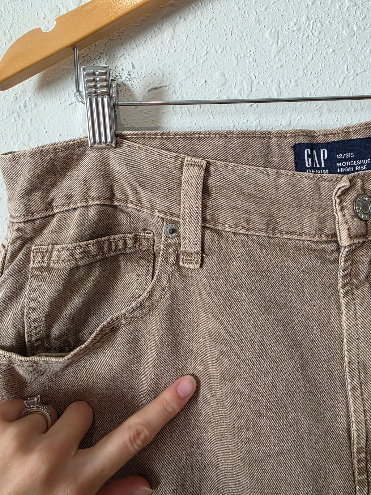 Gap Neutral Barrel Jeans (31/12 short)