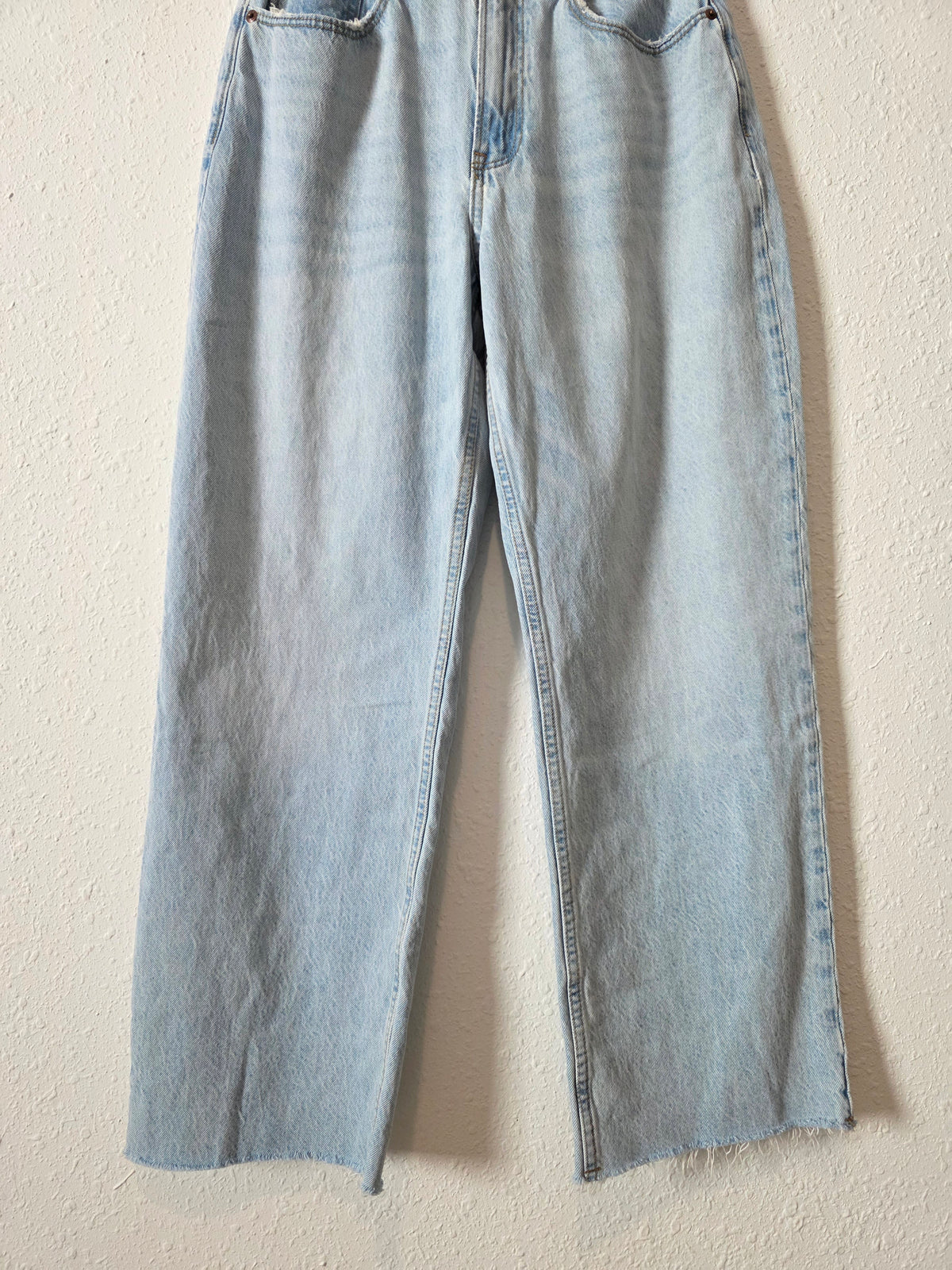 Abercrombie The Loose High Rise Jeans (27/4 short)