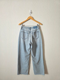 Abercrombie The Loose High Rise Jeans (27/4 short)
