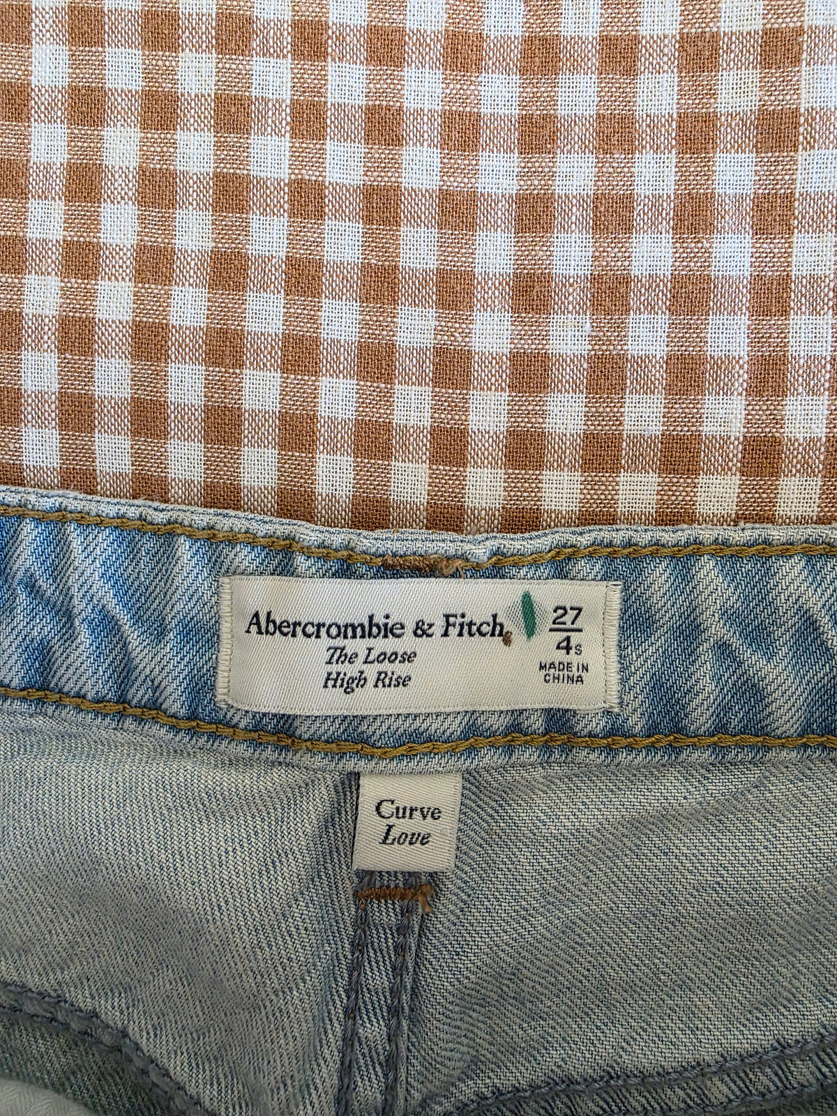 Abercrombie The Loose High Rise Jeans (27/4 short)