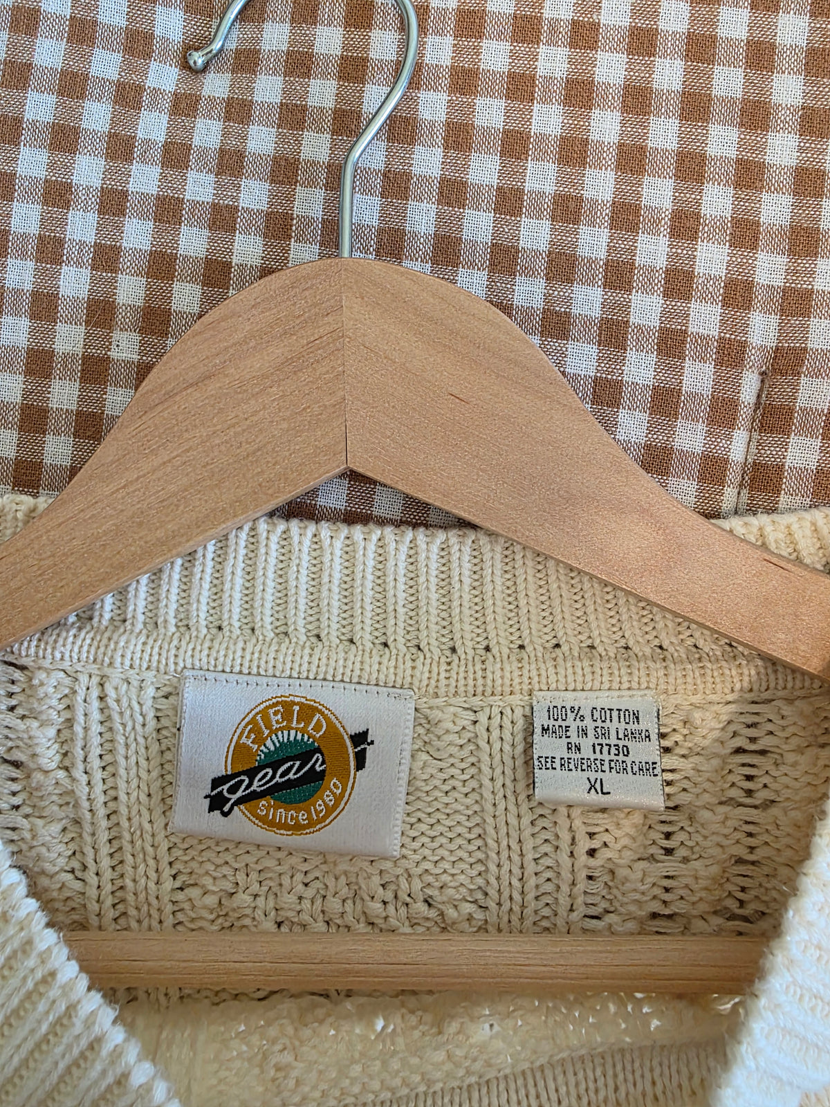 Vintage Chunky Cable Knit Sweater (XL)
