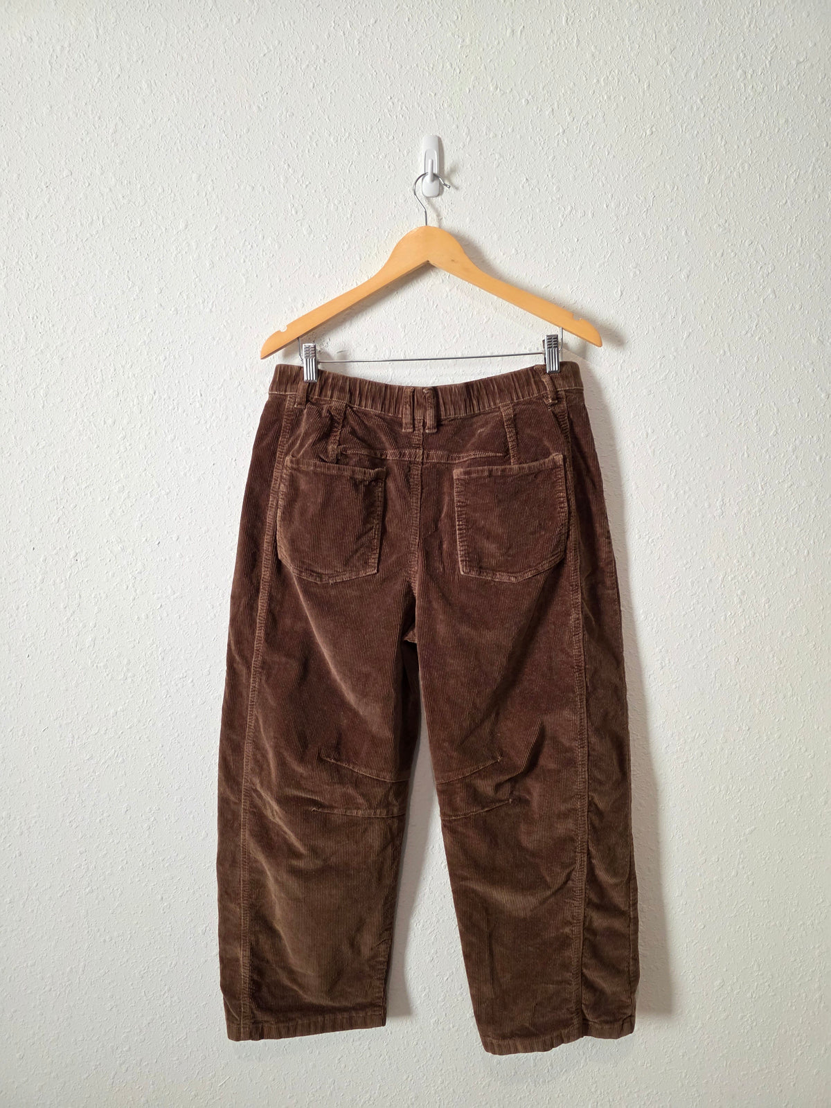 Aaron & Amber Brown Corduroy Barrel Jeans (L)