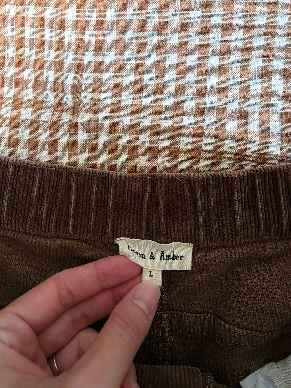 Aaron & Amber Brown Corduroy Barrel Jeans (L)