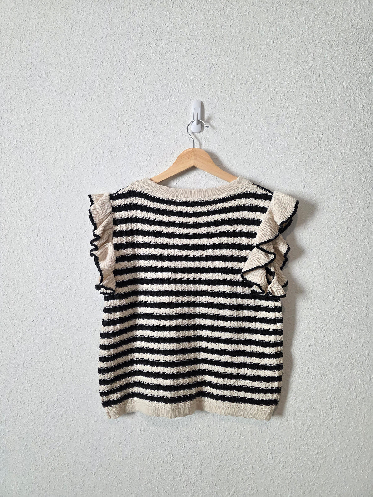 Blu Pepper Ruffle Sleeve Knit Top (M)