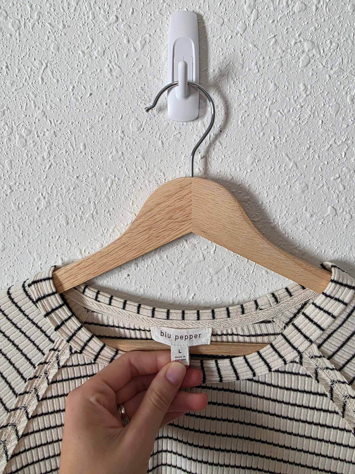Blu Pepper Striped Crewneck Tee (L)