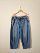 AE Relaxed Barrel Jeans (16)