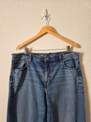AE Relaxed Barrel Jeans (16)