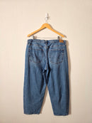AE Relaxed Barrel Jeans (16)