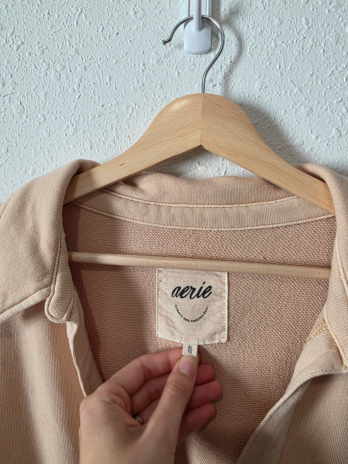 Aerie V Neck Collared Sweatshirt Tee (XL)