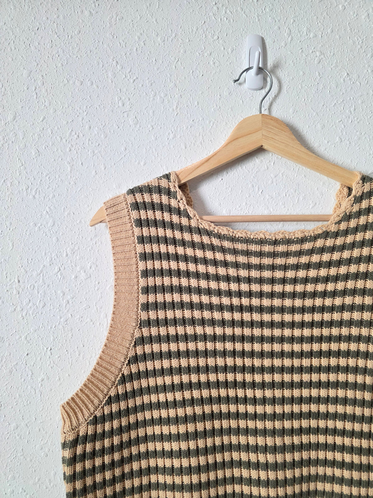 Sage Striped Sweater Tank (L)