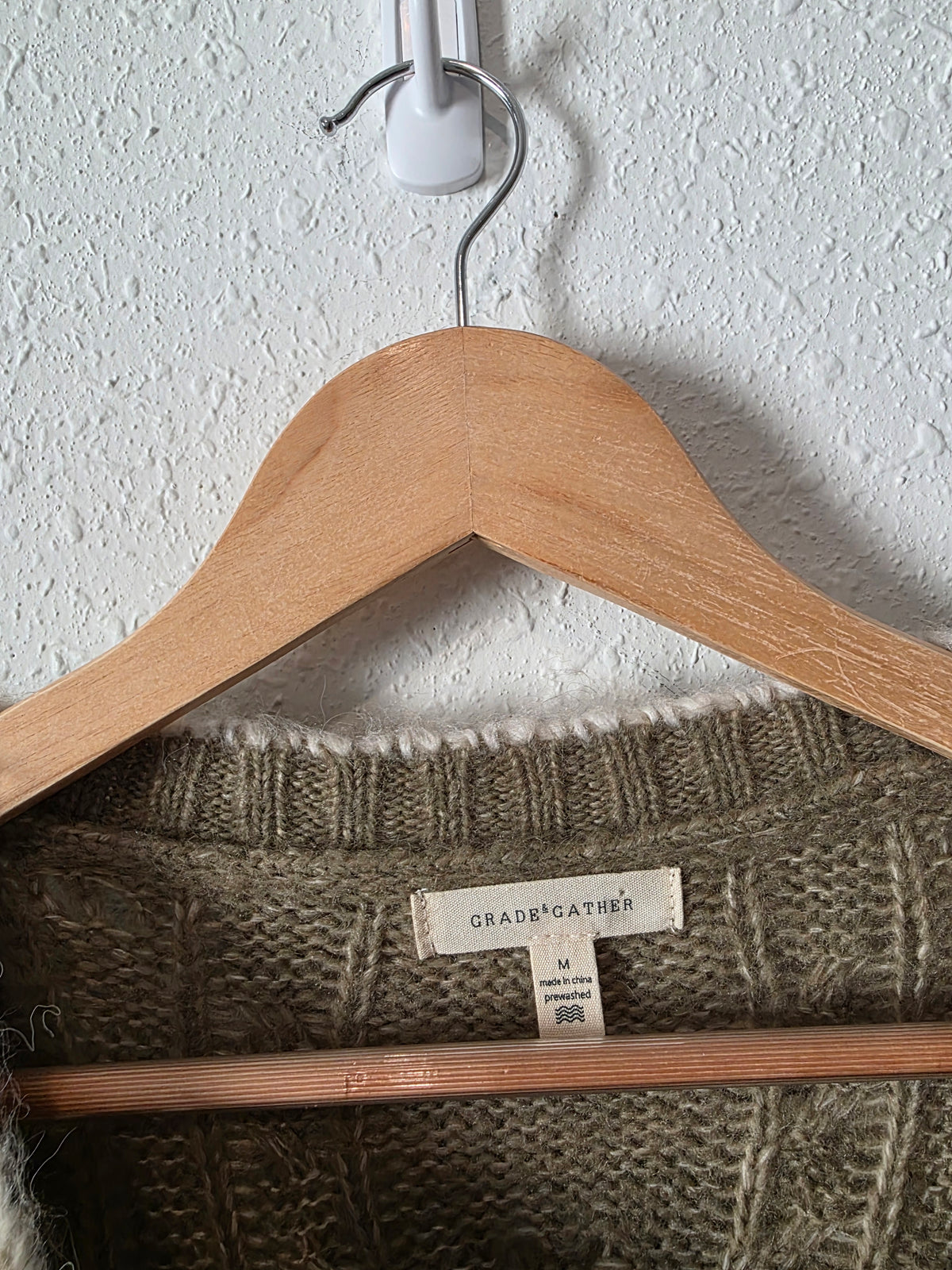 Grade & Gather Cozy Knit Sweater (M)