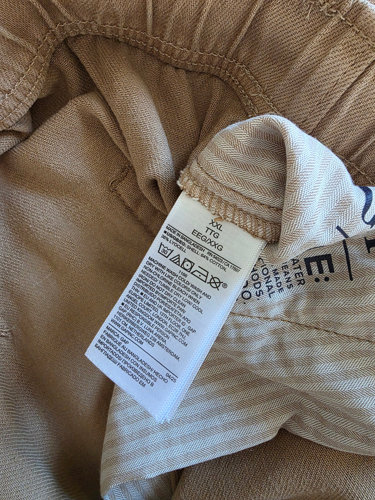 Gap Pull On Horseshoe Jeans (XXL)