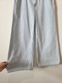 Abercrombie Light Wash Wide Leg Jeans (32/14 short)