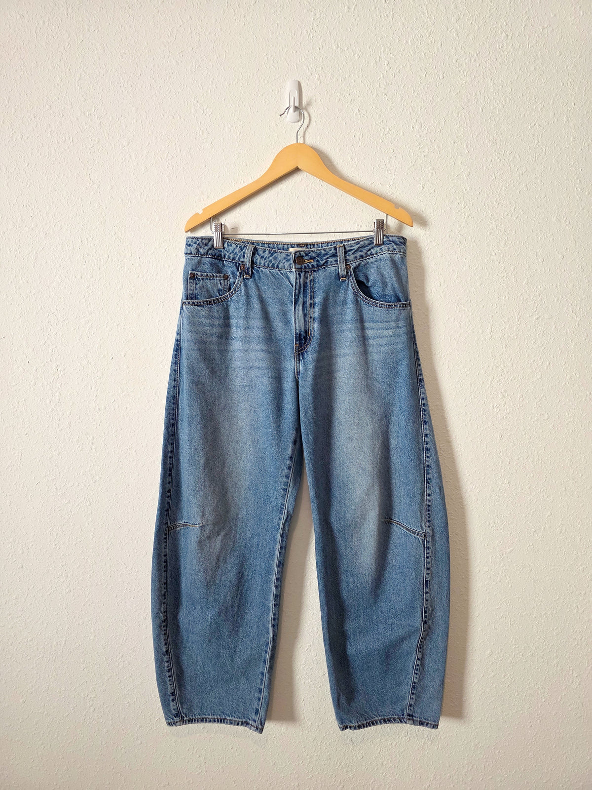 Levi's Baggy Dad Barrel Jeans (31)