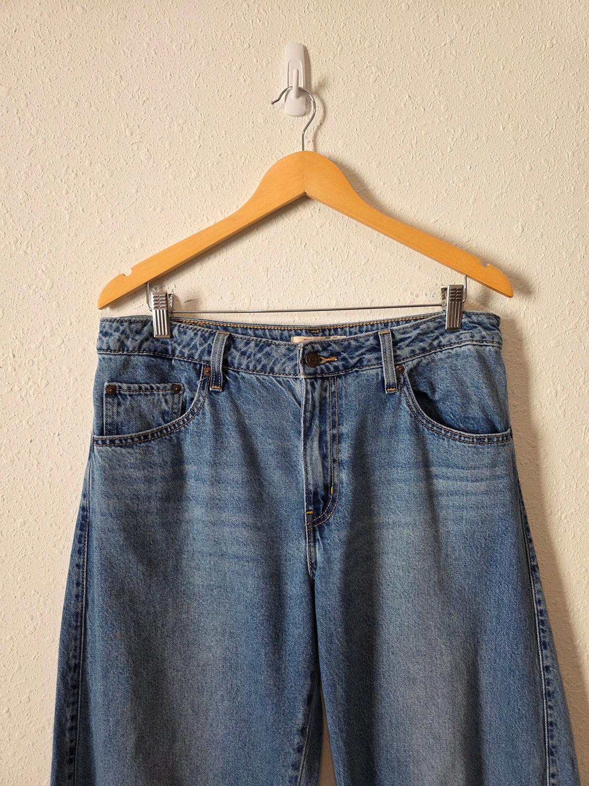 Levi's Baggy Dad Barrel Jeans (31)