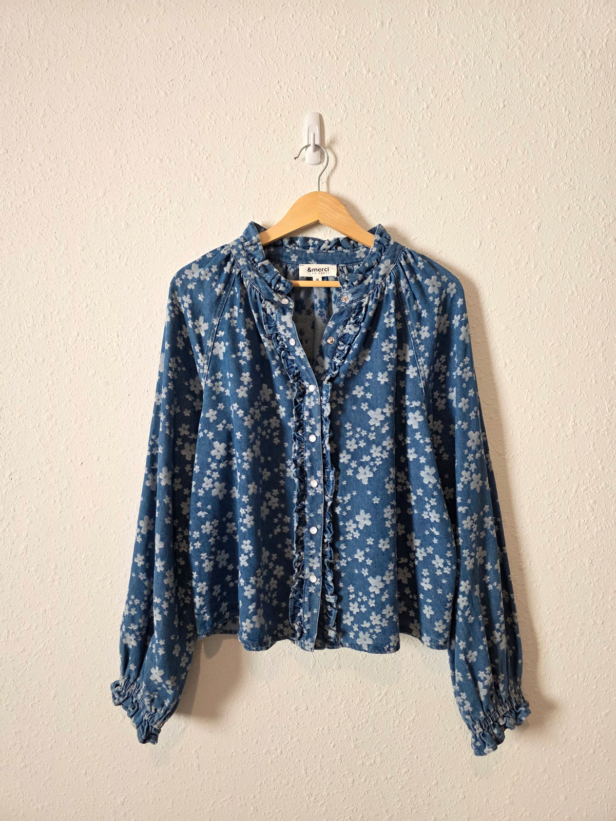 &Merci Floral Denim Snap Button Top (M)