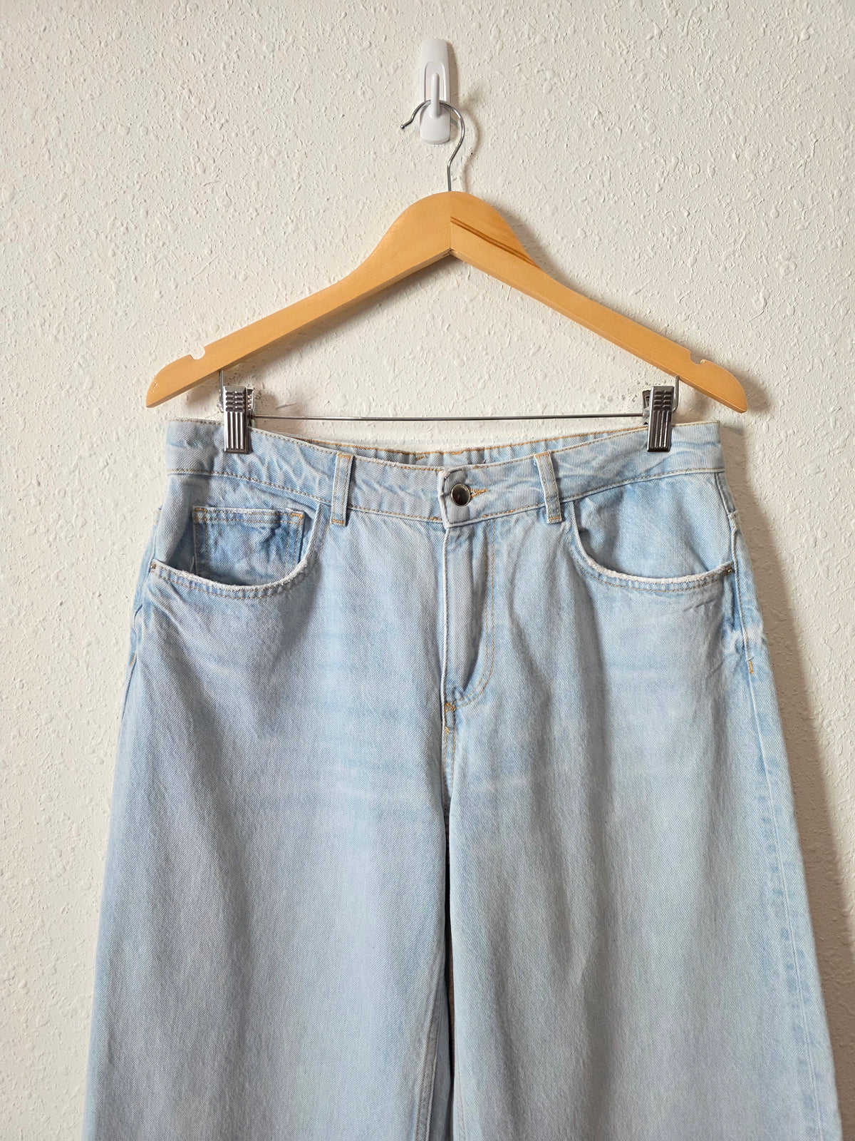 Zara Light Wash Wide Leg Jeans (8)
