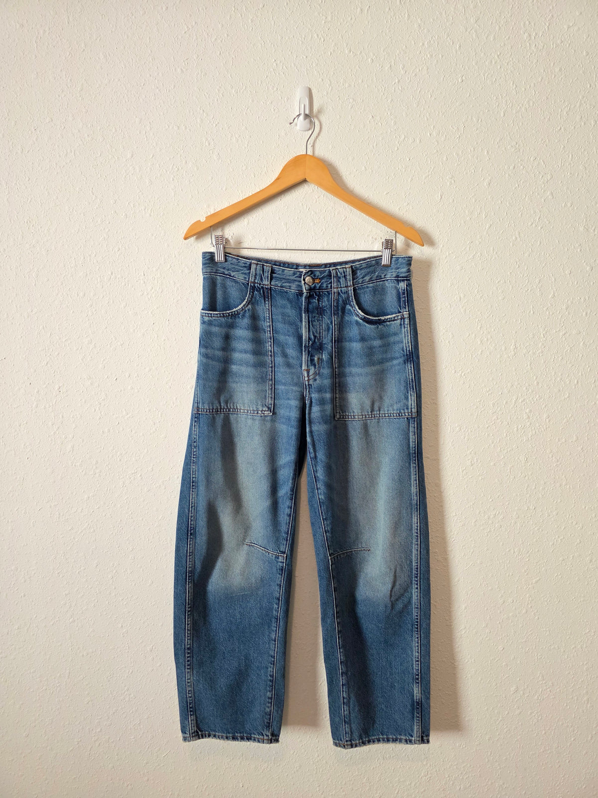 Madewell The Darted Barrel Leg Jean (25)