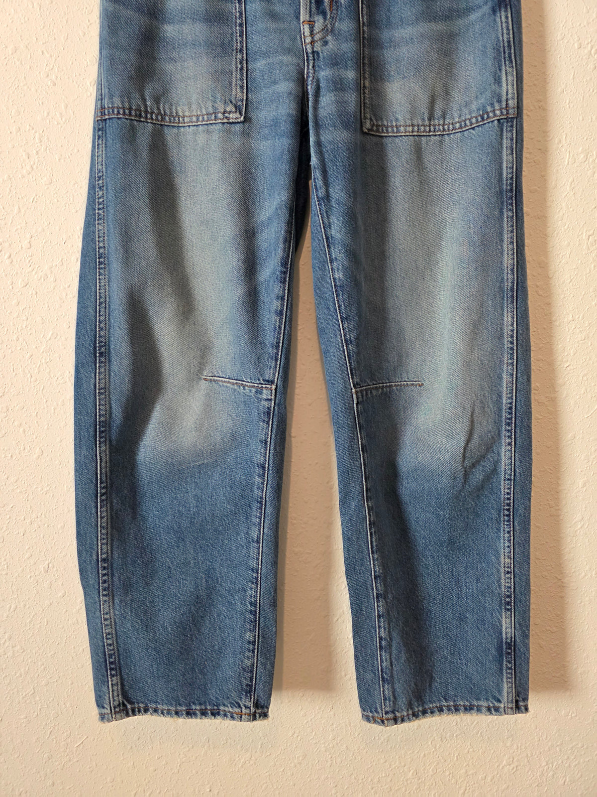 Madewell The Darted Barrel Leg Jean (25)