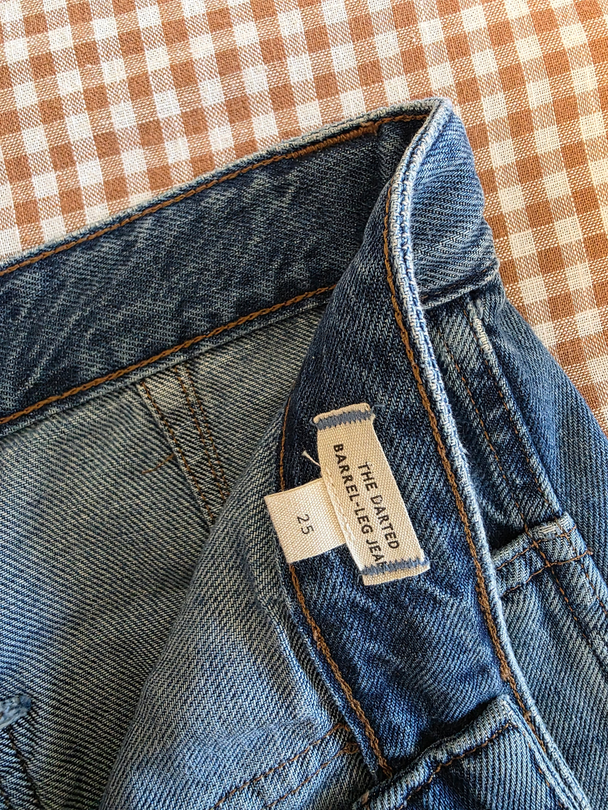 Madewell The Darted Barrel Leg Jean (25)