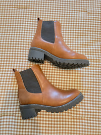 Brown Chelsea Ankle Boots (8W)