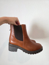 Brown Chelsea Ankle Boots (8W)