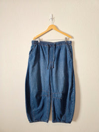 Relaxed Pull On Barrel Jeans (L)