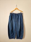 Relaxed Pull On Barrel Jeans (L)