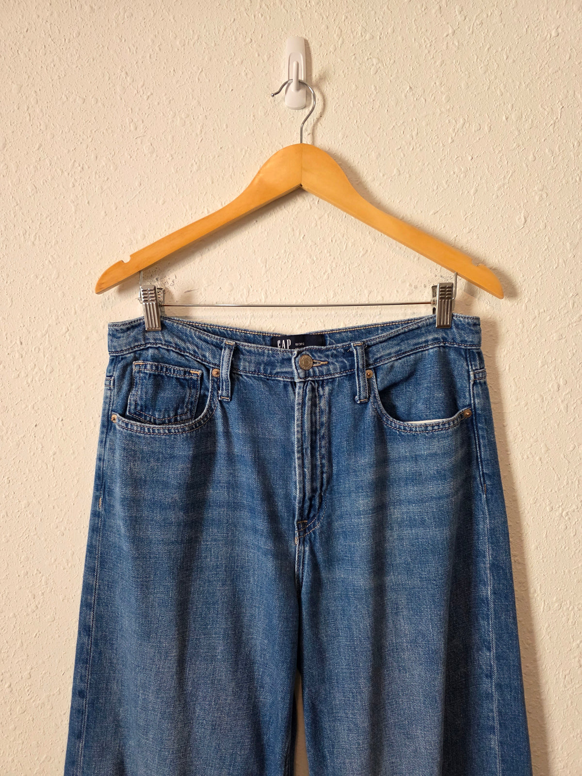 Gap High Rise Wide Leg Jeans (10/30s)