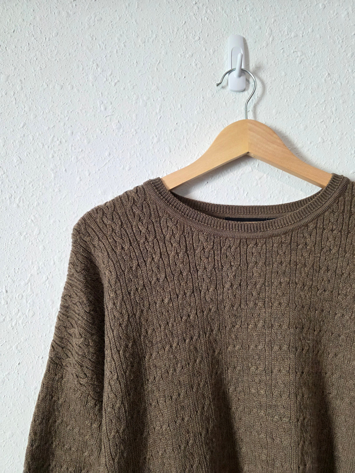 Vintage Cable Knit Merino Wool Sweater (L)