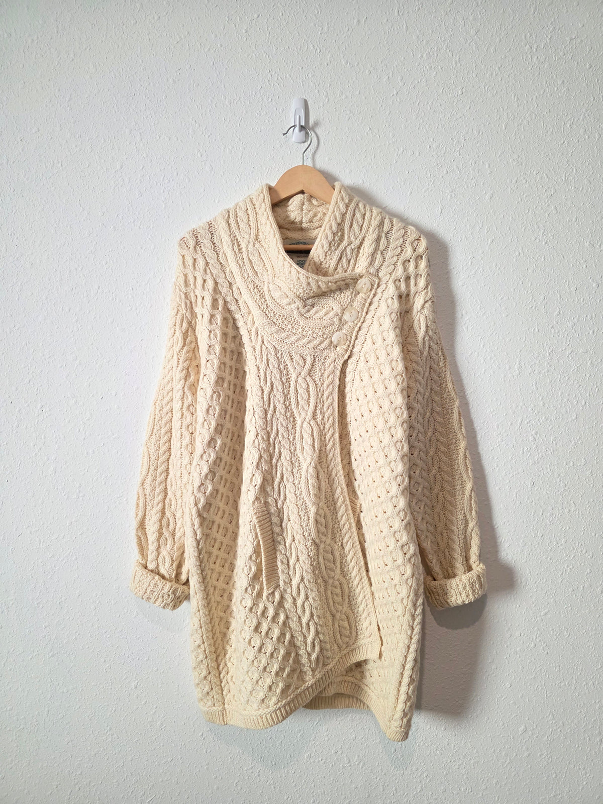 Vintage Arancrafts Cable Knit Sweater (XXL)