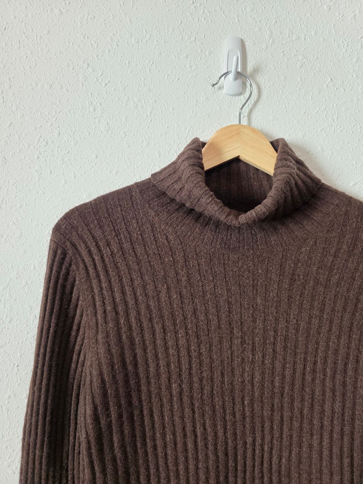 Vintage Brown Cashmere Turtleneck Sweater (L)