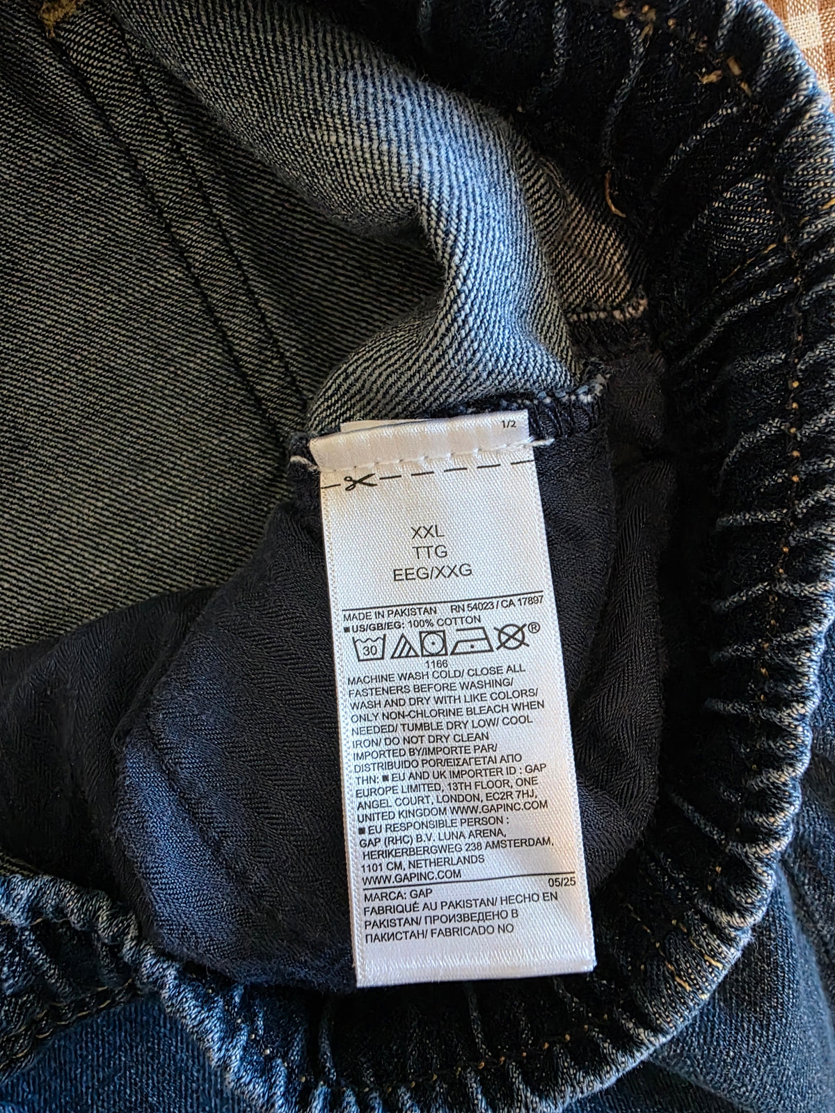Gap Pull On Horseshoe Jeans (XXL)