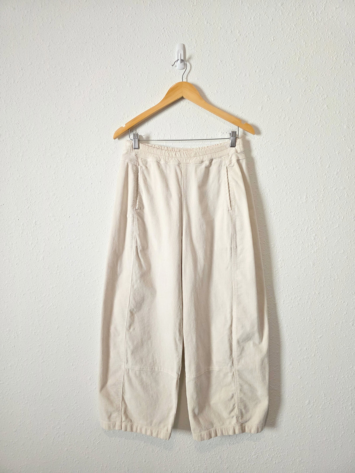 Pilcro Pull On Corduroy Barrel Pants (S)
