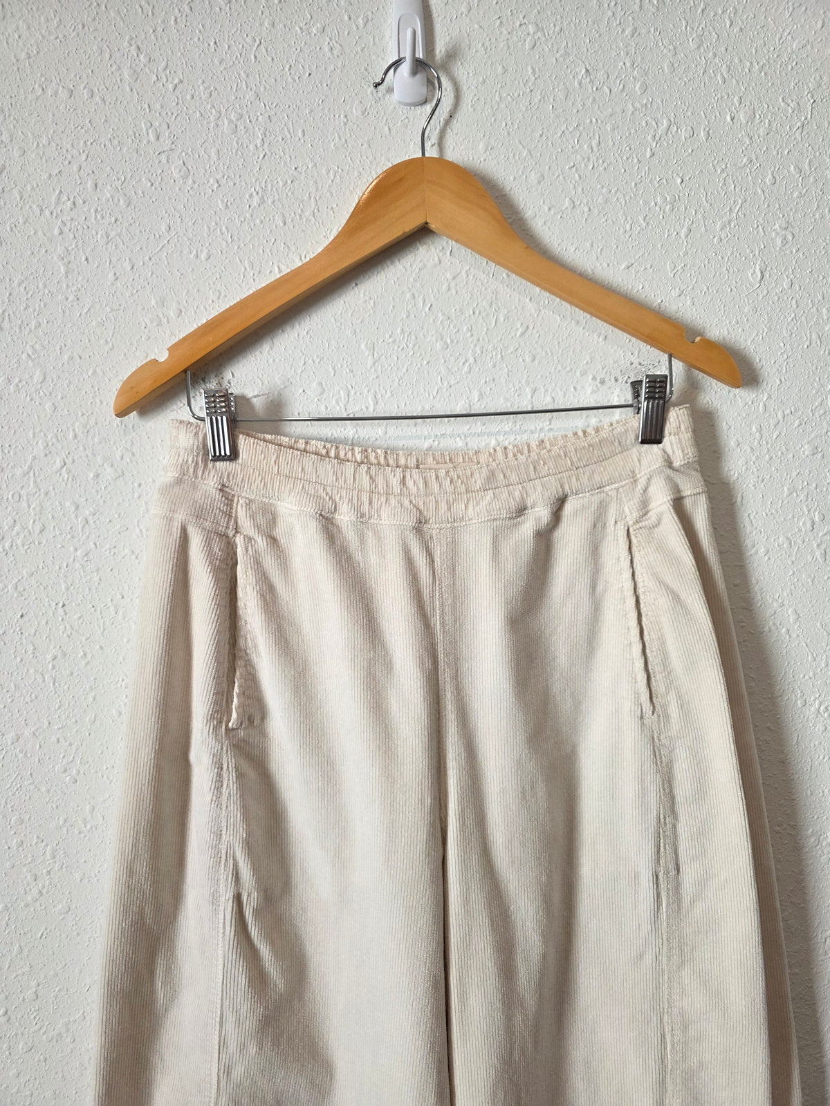 Pilcro Pull On Corduroy Barrel Pants (S)