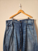 Pilcro Relaxed Barrel Jeans (20W)