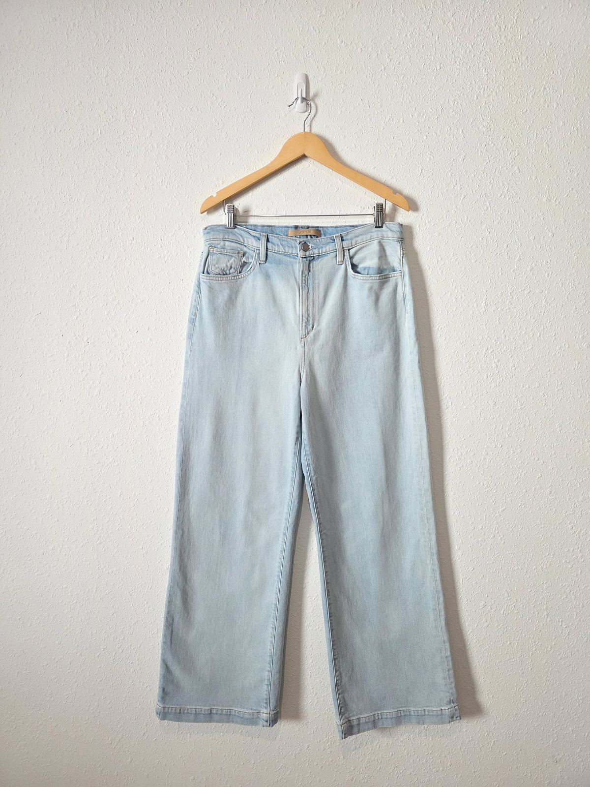 Joe's Light Wash Wide Leg Jeans (32)