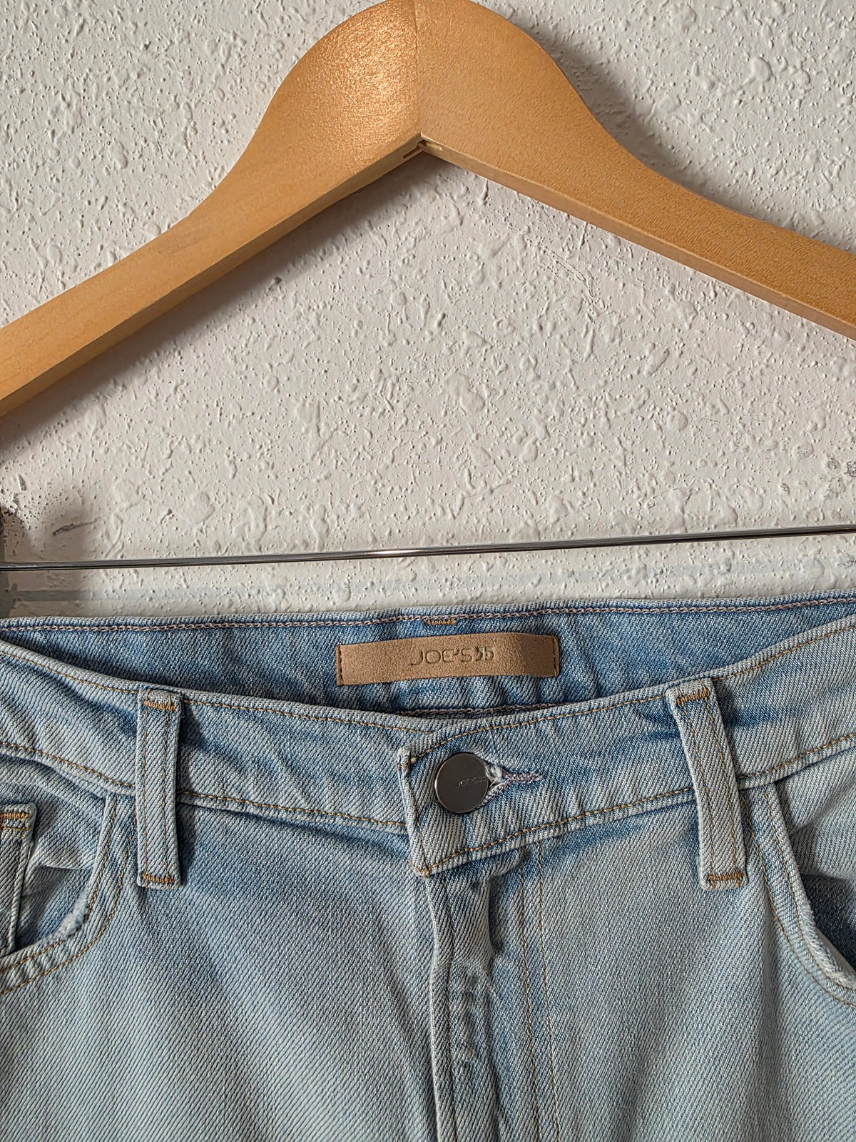 Joe's Light Wash Wide Leg Jeans (32)