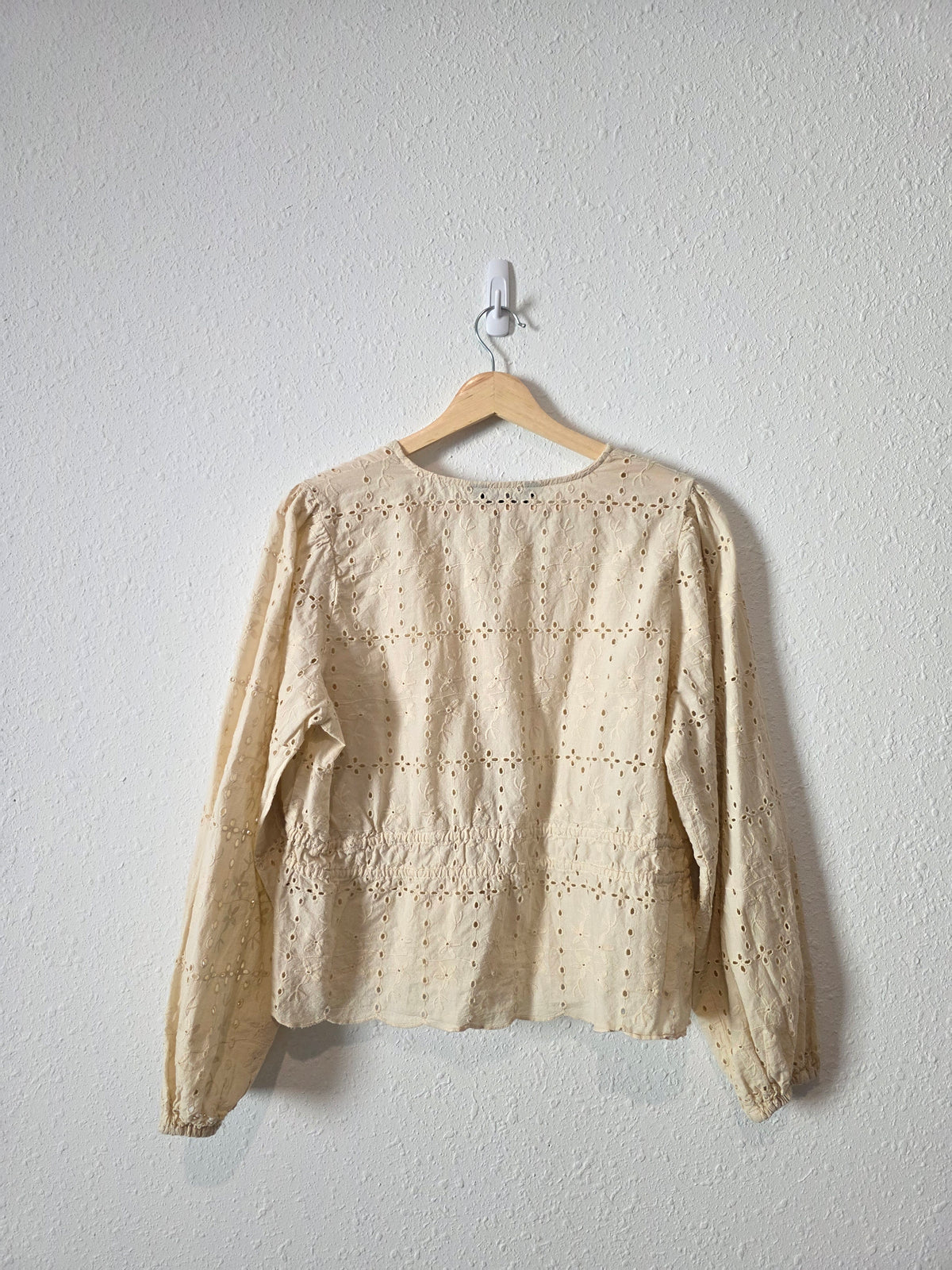 Floral Eyelet Puff Sleeve Top (L)